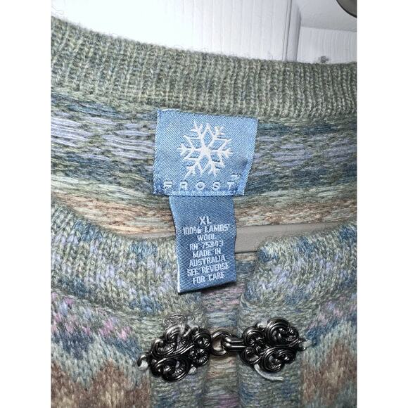 Frost 100% Lambs Wool cardigan sweater with metal fashion clasps - size XL - Picture 3 of 12